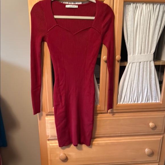 Abercrombie & Fitch Dresses & Skirts - Abercrombie & Fitch Red Long Sleeve Dress